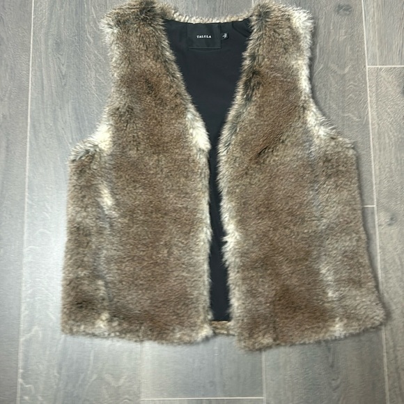 Talula Aritzia Park Slope Faux Fur Vest Women size S - Picture 3 of 13